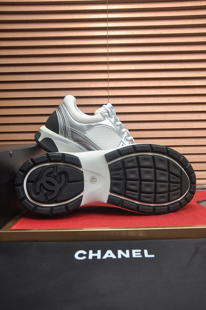 Men's shoes 💰600💶【CHANEL】(Chanel couple's model)👩‍❤️‍💋‍👨The latest all-season shoes🔥🔥The ultimate derivative model. Not only are you more fashionable on your feet, but wearing flat shoes can also lengthen your overall body shape ~ "Features" The simple upper is paired with conspicuous small fragrant cloth strips, which is fashionable and high-end. 💕💕Selected Chanel fabric for the upper, comfortable and soft fabric lining available in 5 colors 🐎Size: (women's 35-39, customized 40. Men's 38-44, customized 45)